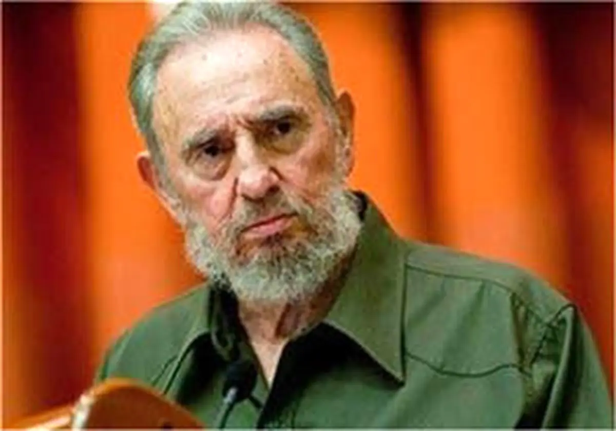 فیدل کاسترو بار دیگر در انظار عمومی ظاهر شد