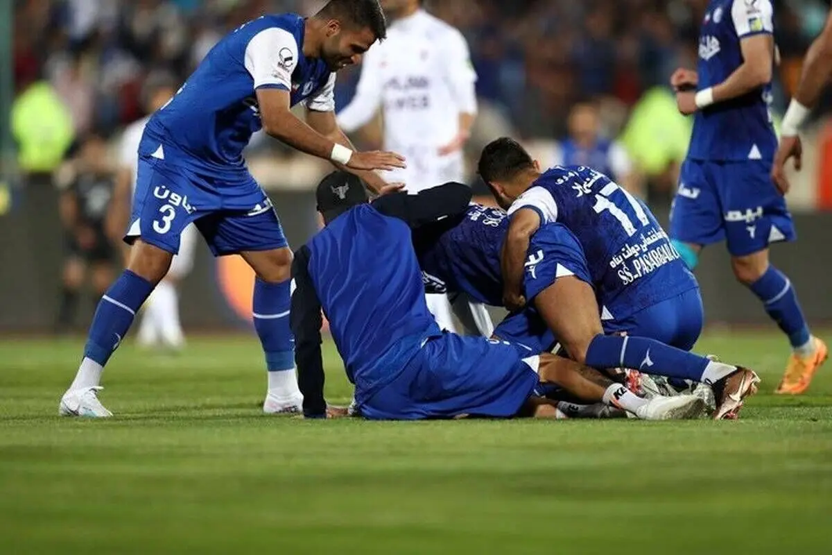 نکونام در استقلال بمب ترکاند!/ 4 ستاره آمدند

