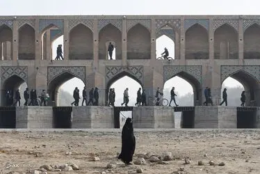 نصف جهان، زاینده رود را فریاد زد