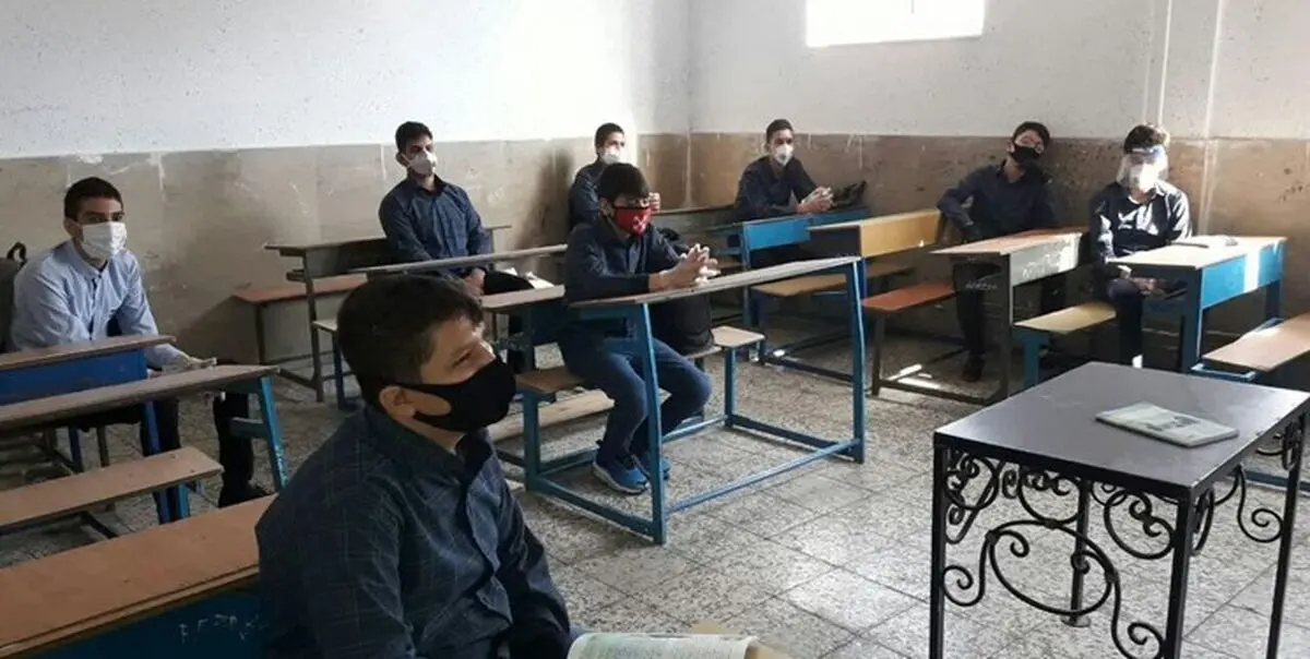 کادر اجرایی مدارس تعطیل نیستند
