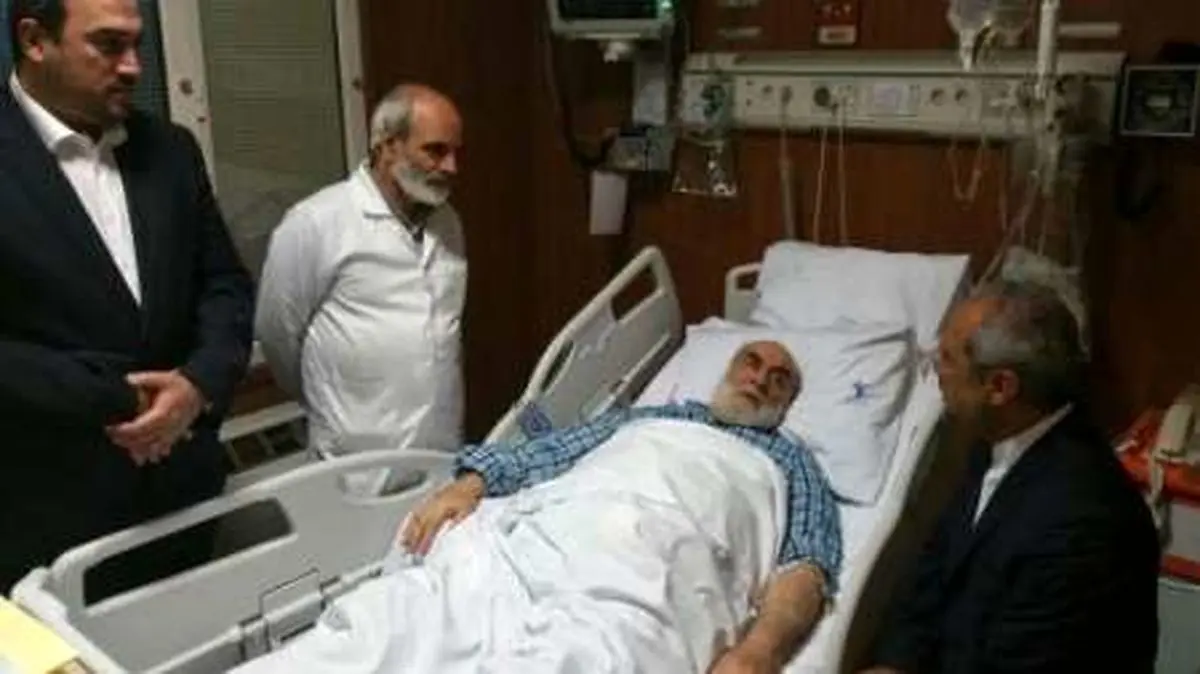 عیادت نهاوندیان از رئیس دفتر رهبر انقلاب