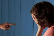 علائمی که خبر از آزار و اذیت اینترنتی نوجوانان می دهد