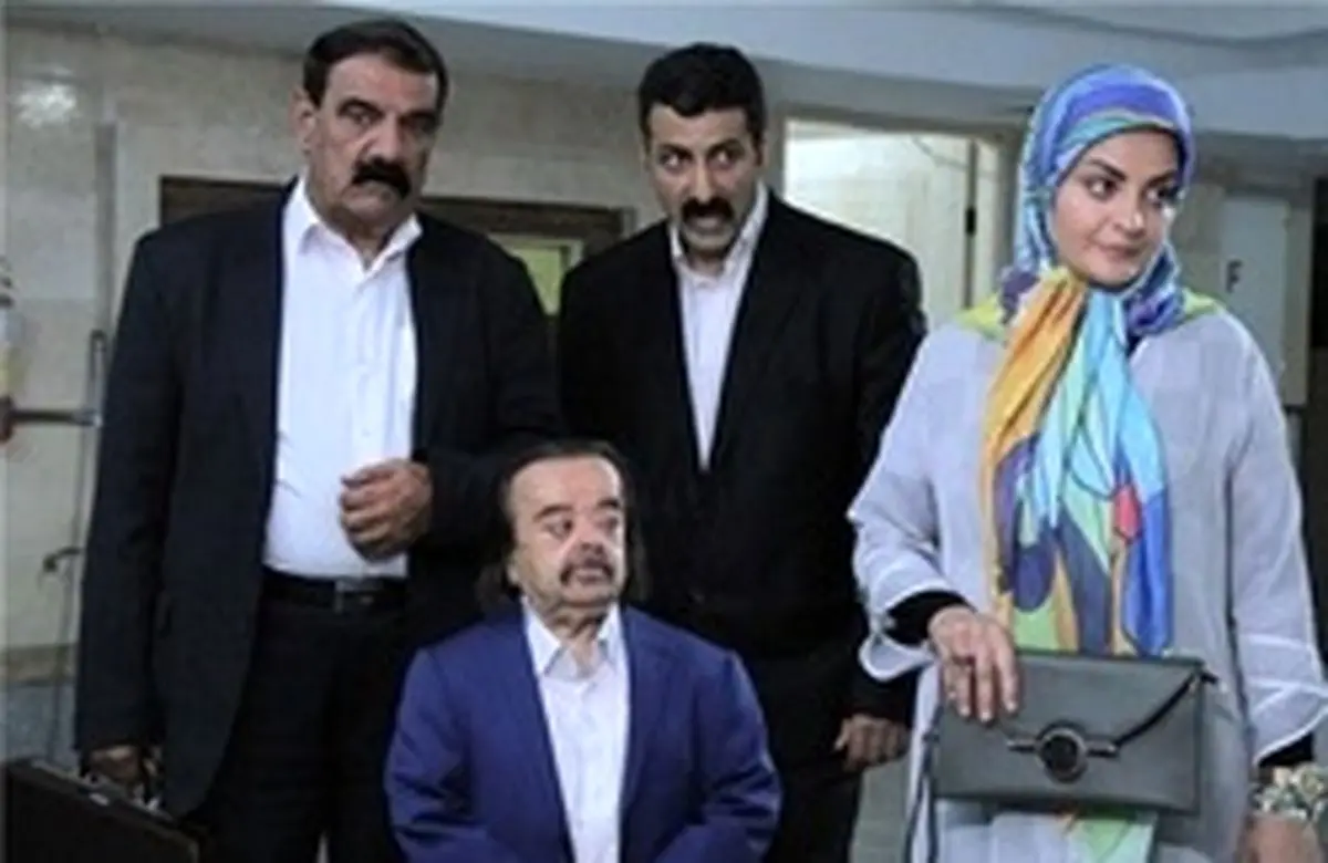 بازگشت بازیگر قدیمی پس از سالها با یک سریال طنز/عکس