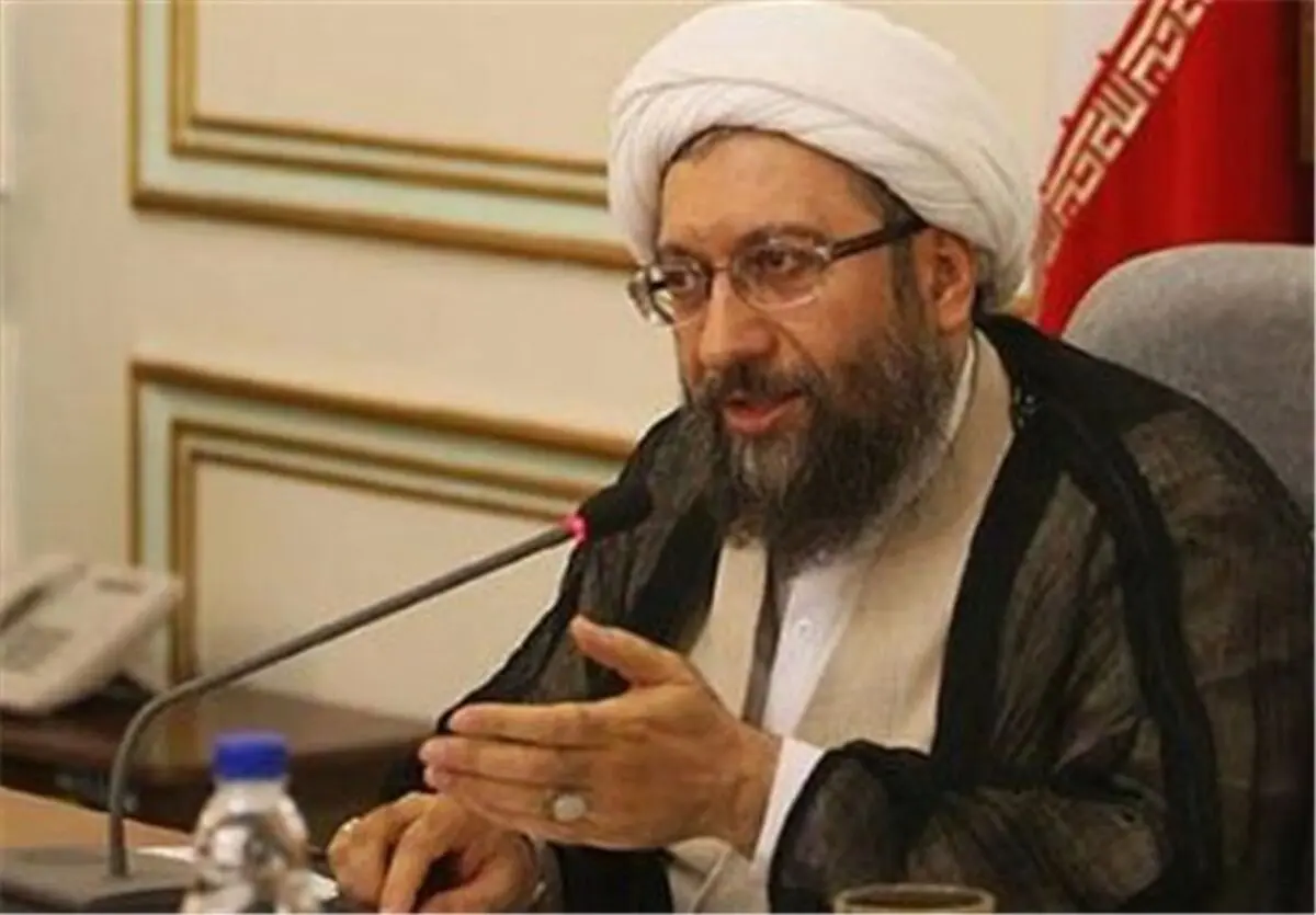 آملی لاریجانی: چیزی به نام نظارت بر رهبری نداریم
