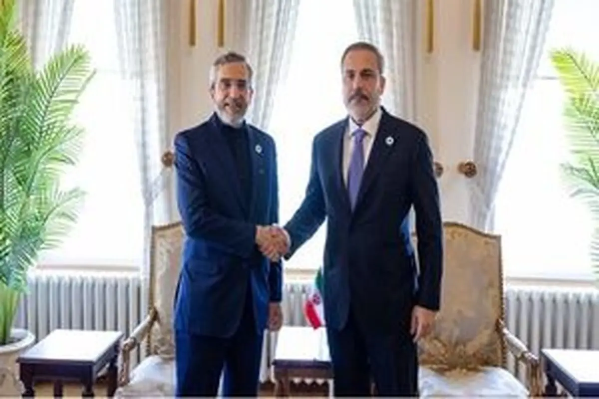 
رایزنی وزیر خارجه ترکیه با باقری
