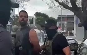 تصاویر دیده نشده از  بازداشت ایرانی‌ها در آمریکا برای اخراج
