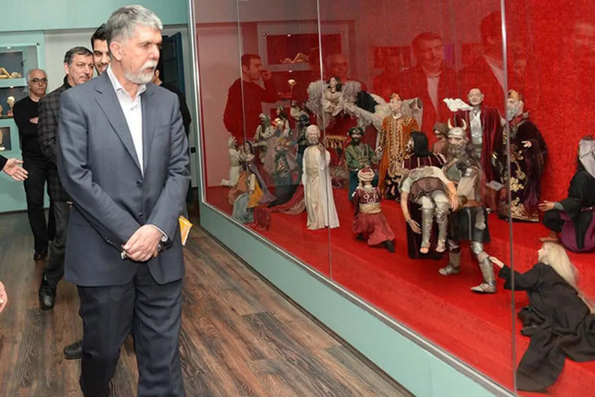 
وزیر ارشاد به دیدن «اپرای عروسکی خیام» رفت/عکس
