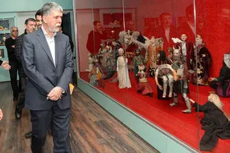 
وزیر ارشاد به دیدن «اپرای عروسکی خیام» رفت/عکس