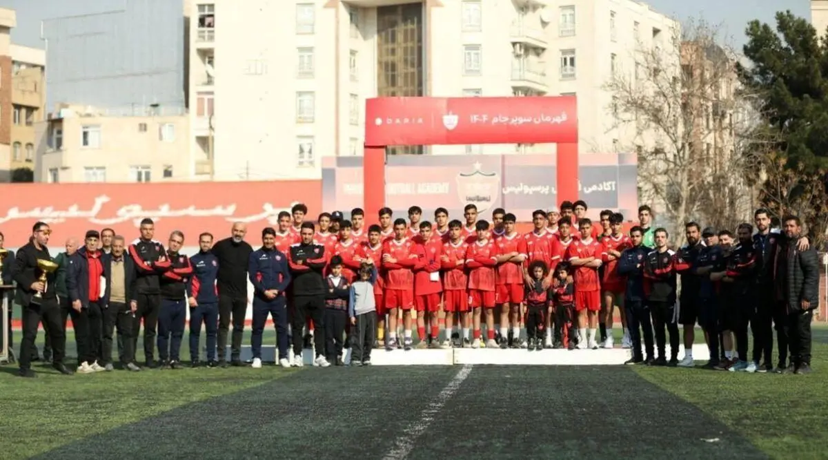 قهرمانی پرسپولیس در سوپرجام؛ شاهرودی در کنار تیم