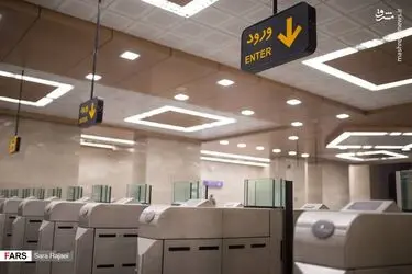 qJ1D4i00xevo