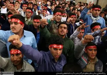 دیدار رهبری با دانش آموزان