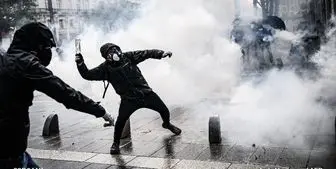 اعتراضات فرانسه ادامه دارد/ ماکرون: استعفا نمی‌دهم