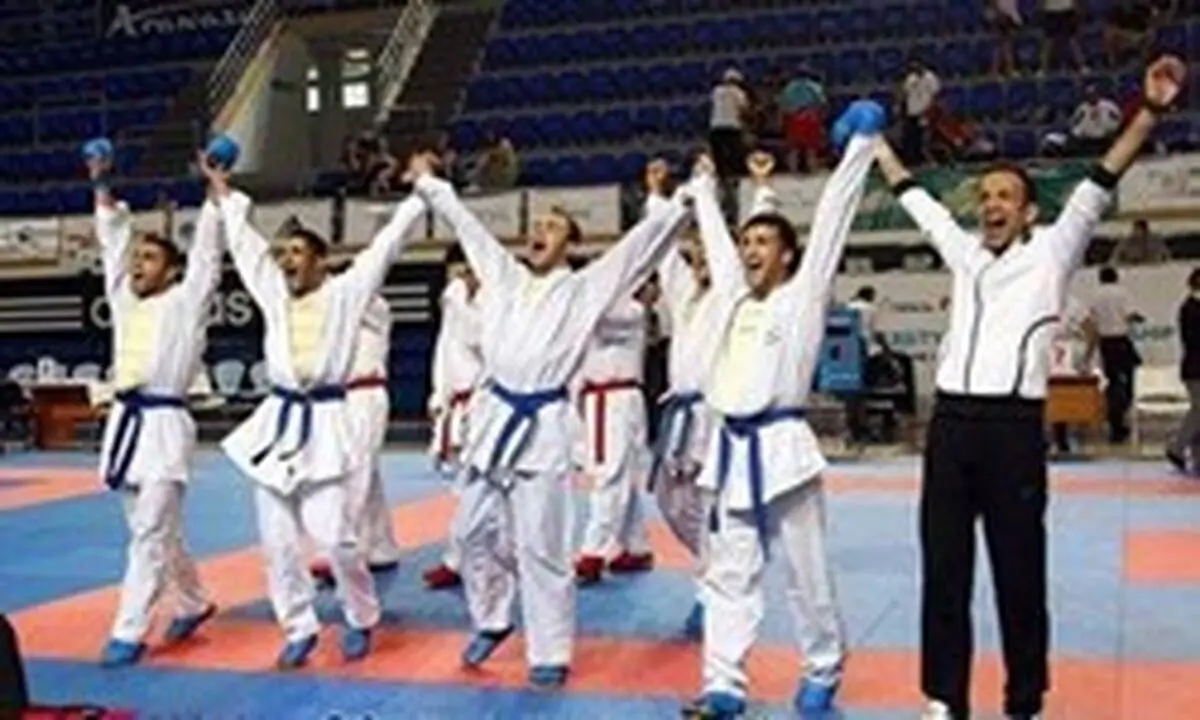 هروی و شاگردانش در تاتامی استانبول طوفان به پا کردند