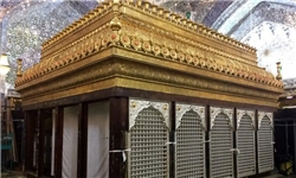 ضریح مطهر حرم امیرالمومنین (ع) را ببینید