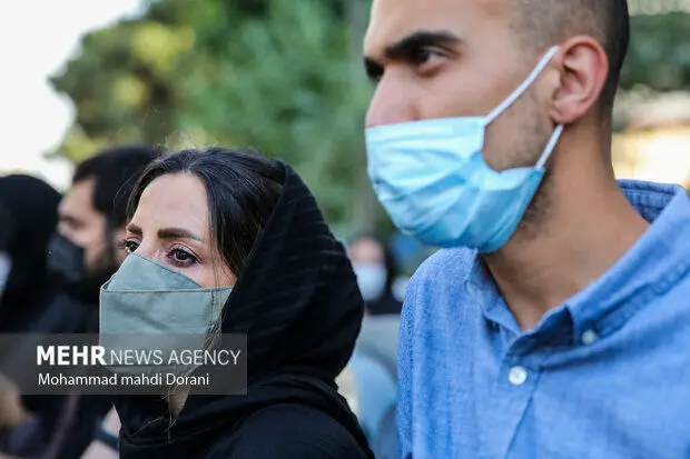 حضور چهره‌ها در مراسم یادبود جان‌باختگان متروپل/گزارش تصویری