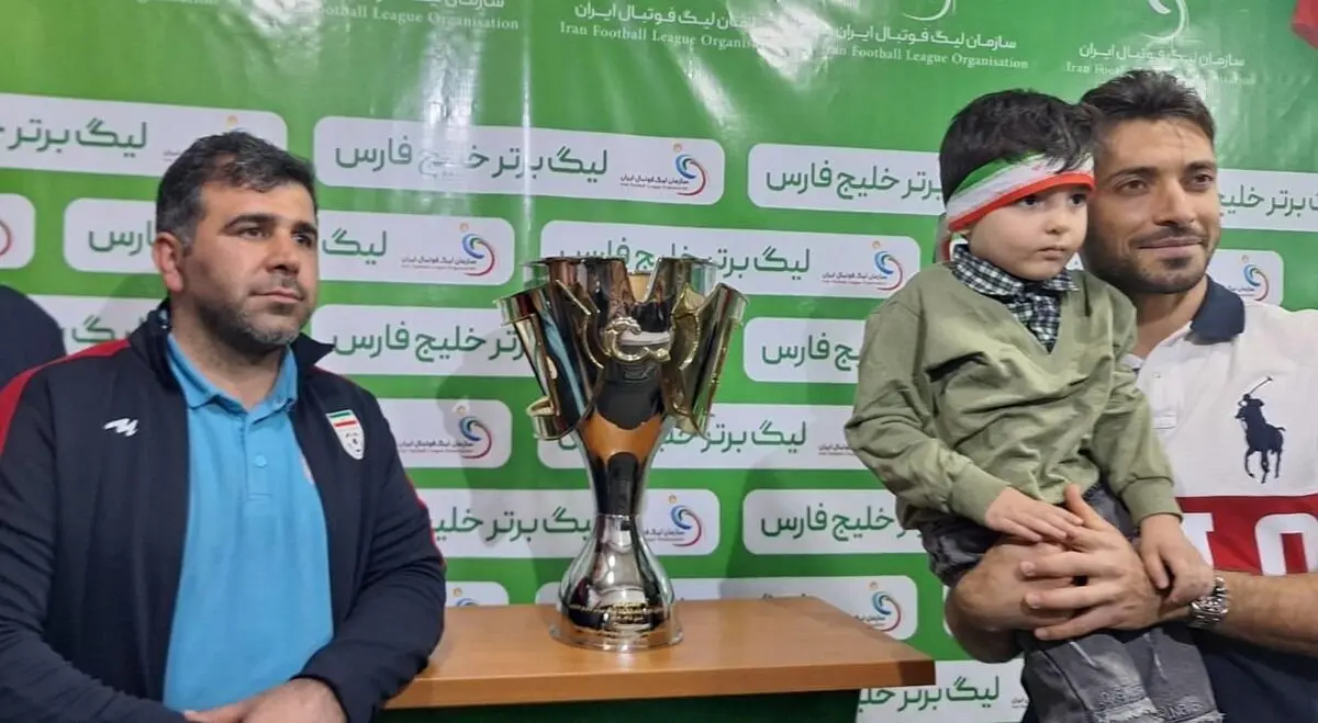 حضور رییس فدراسیون در موکب سازمان لیگ فوتبال/ گزارش تصویری