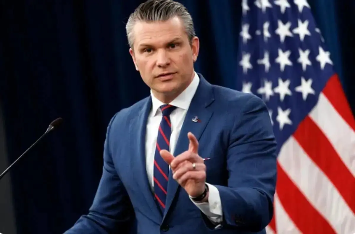 گاردین نسبت به رفتارهای وزیر جنگ آمریکا هشدار داد