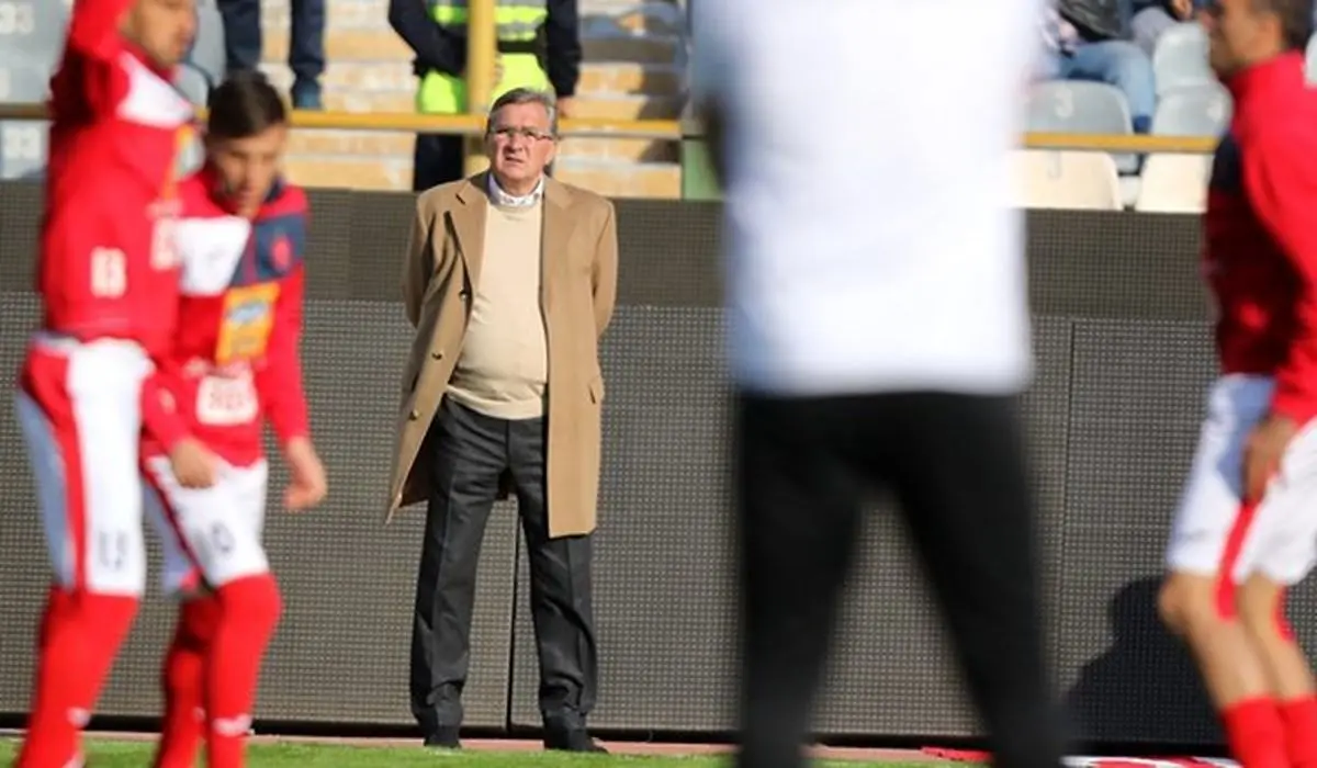 دفاع تمام قد پیشکسوت پرسپولیس از برانکو