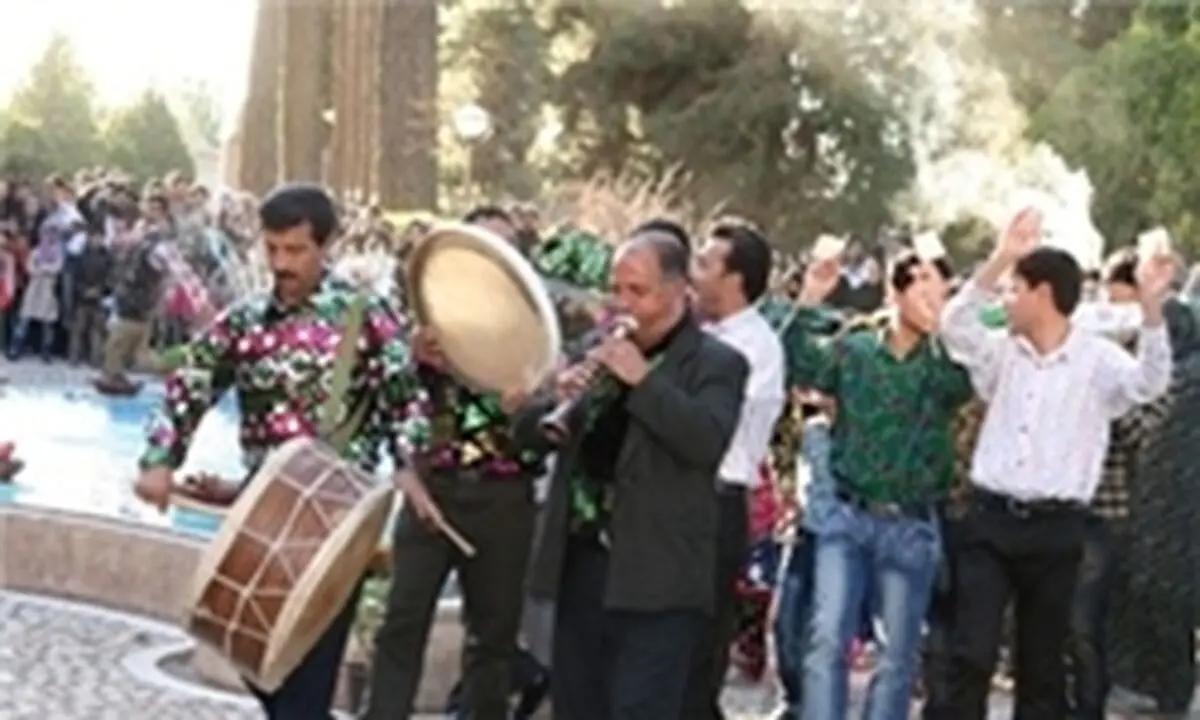 اولین جشن ازدواج زوج کارتن‌خواب