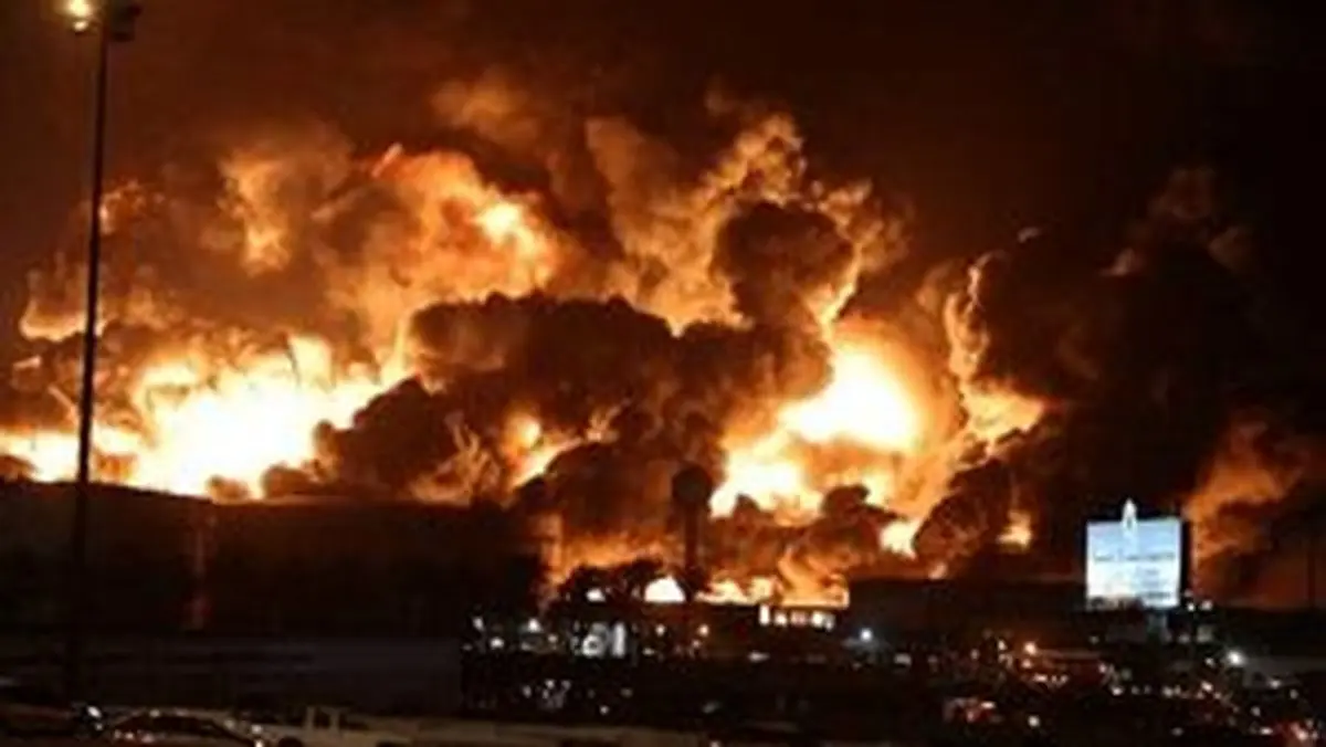 فوری/ پایتخت عربستان دقایقی قبل به اتش کشیده شد +فیلم
