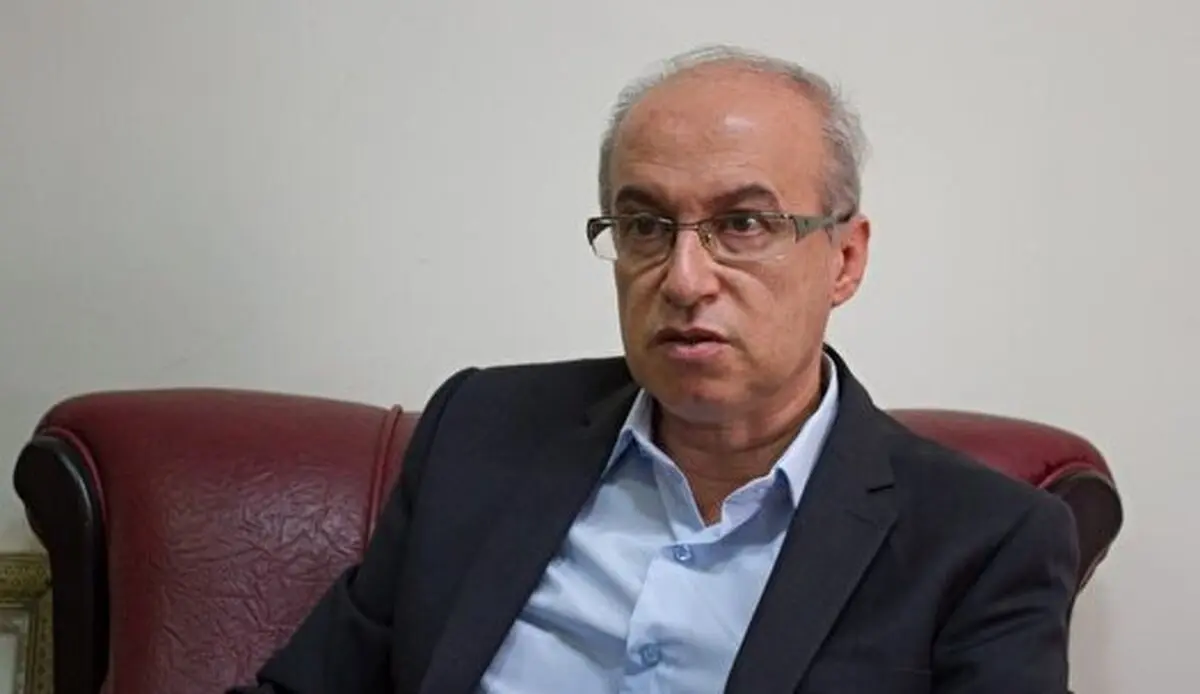 دولت باید نرخ دلار را نزولی و به یک عدد ثابت برسد