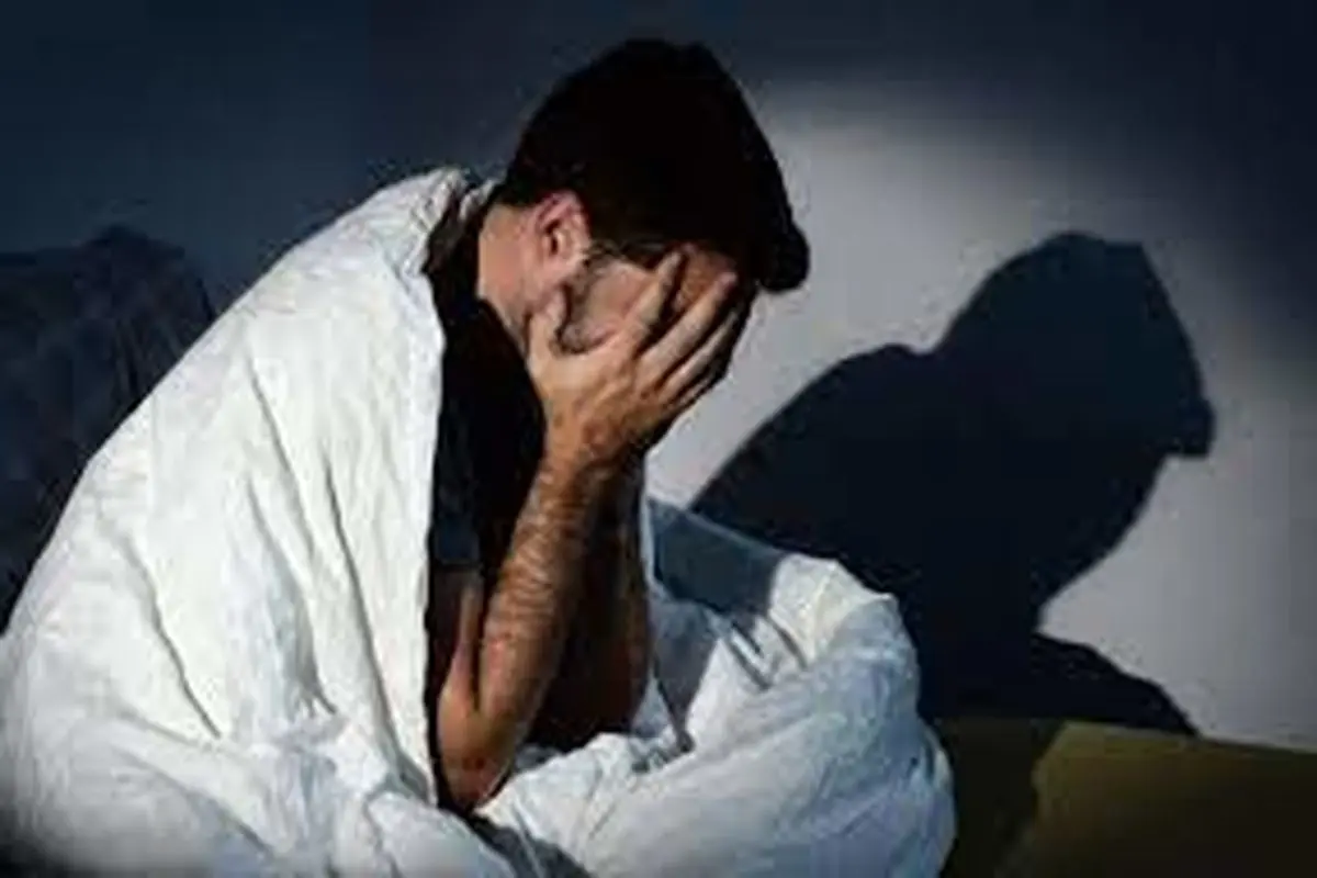 چرا نیمه شب از خواب میپریم؟