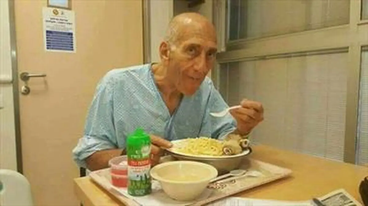 ایهود اولمرت از زندان آزاد شد