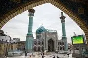دخیل بستن به ضریح ائمه (ع) چه حکمی دارد؟