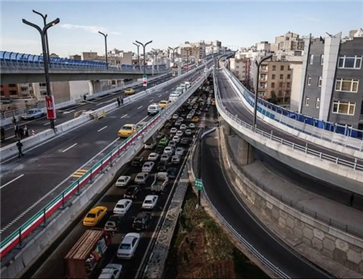 پل تقاطع غیرهمسطح بزرگراه شهید چمران به صورت آزمایشی افتتاح شد

