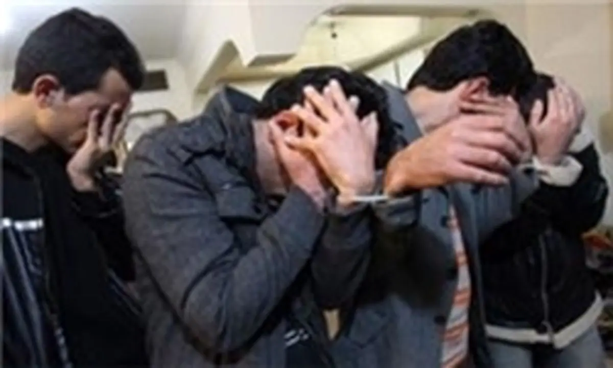 کشف ۱۰۰ کیلو حشیش از پیکان وانت