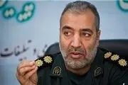 مدال شجاعت رهبری به دو مامور حفاظت پرواز