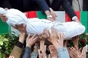  تشییع پیکر مطهر شهید بیژن زارع/ عکس