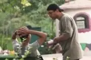استقبال مردم از آتش زدن پرچم! + فیلم 