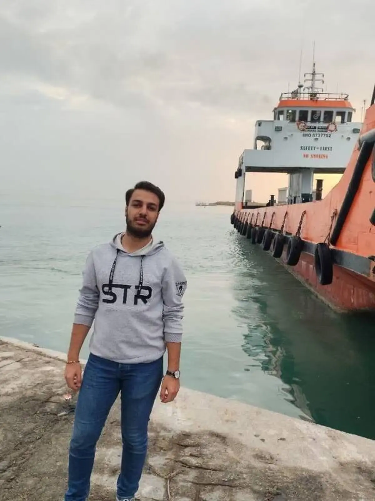 تصویر شهید حمله تروریستی آمریکا به جزیره لارک
