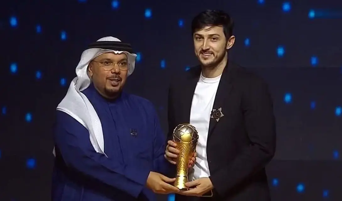 سردار آزمون نامزد جایزه مرد سال آسیا شد