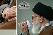 انگشتر اهدایی جوانان انقلابی در دستان رهبری+ عکس