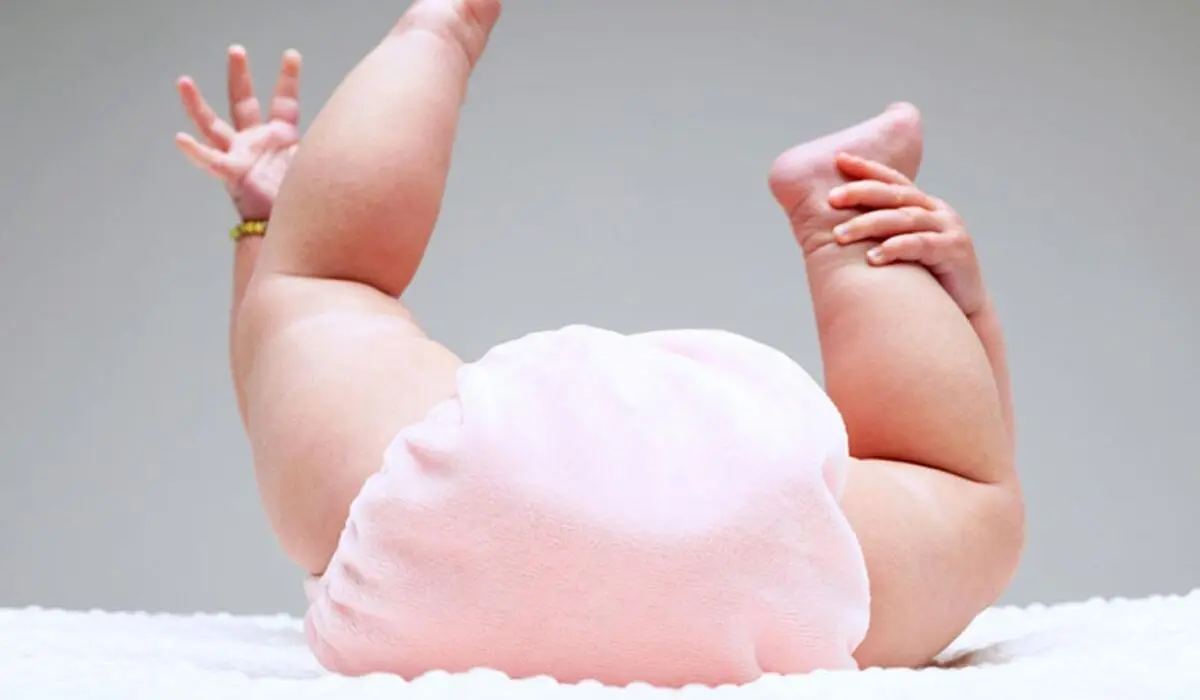 کودکم را چه زمانی از پوشک بگیرم؟