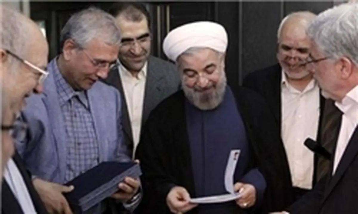 سوابق بیمهای روحانی تقدیم وی شد