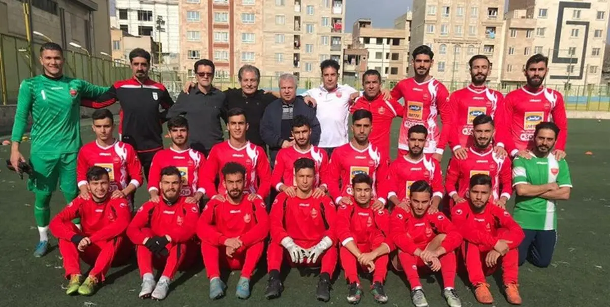 حضور علی پروین در جمع امیدهای پرسپولیس