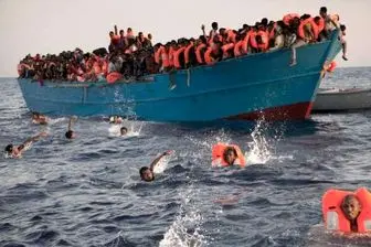 واژگونی یک قایق حامل ۵۰ مهاجر در آب‌های ساحلی لیبی