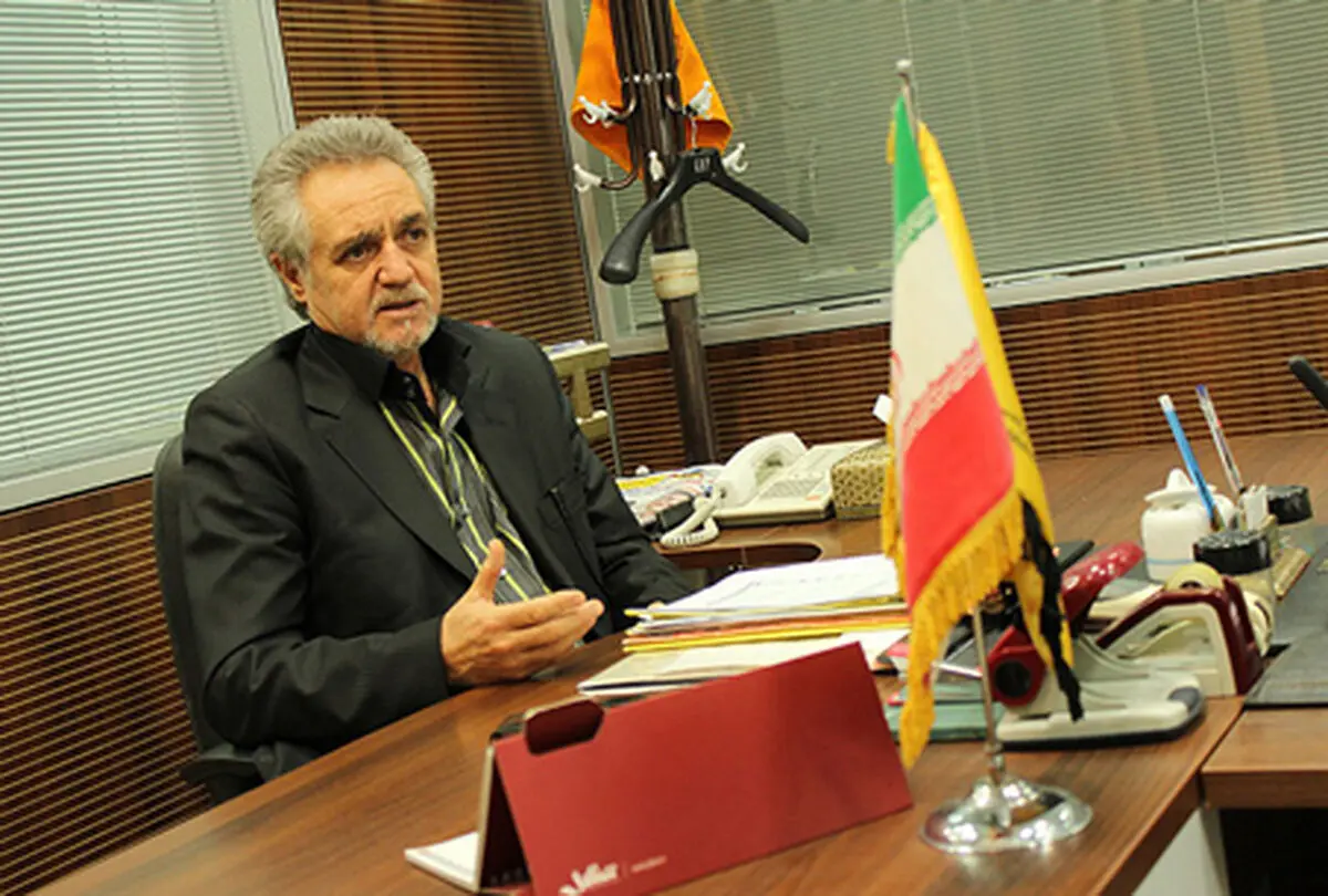 اینکه می گویند پادوانی از ما  500 هزار دلار طلب دارد دروغ است