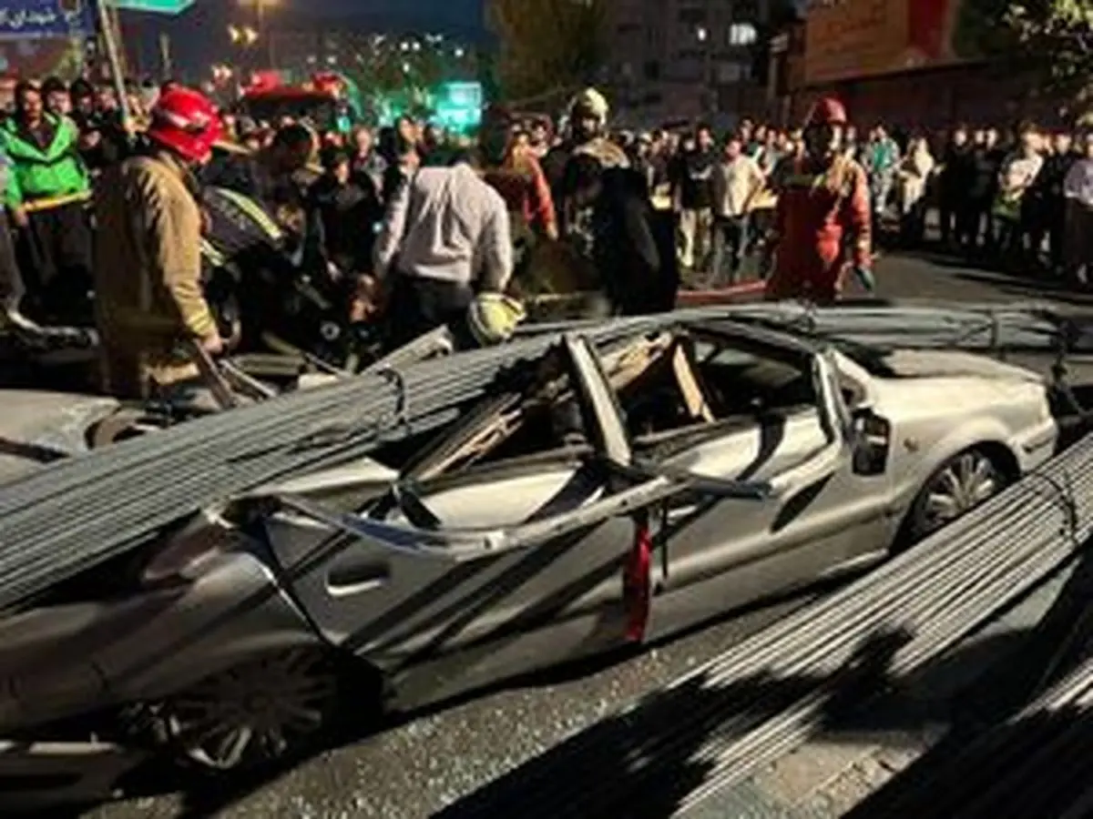 
واژگونی کامیون حامل میلگرد در کوهسار +عکس
