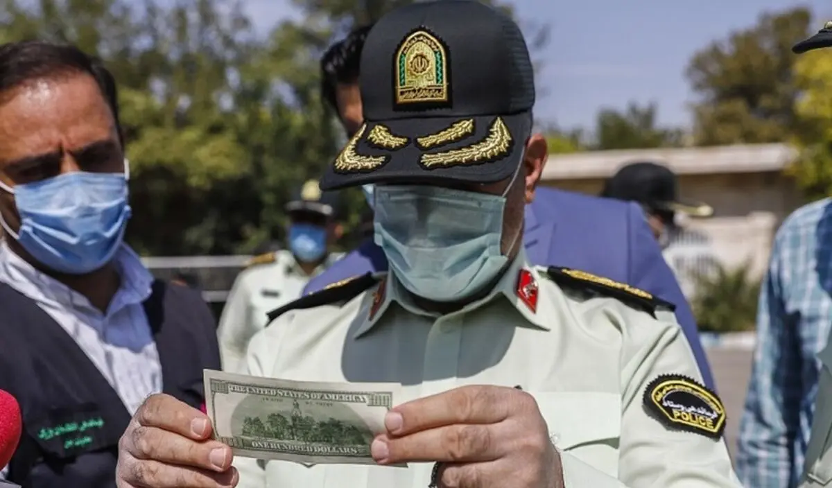 کشف دلارهای تقلبی در تهران