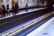 خودکشی در مترو کرج/زن جوان، جان باخت