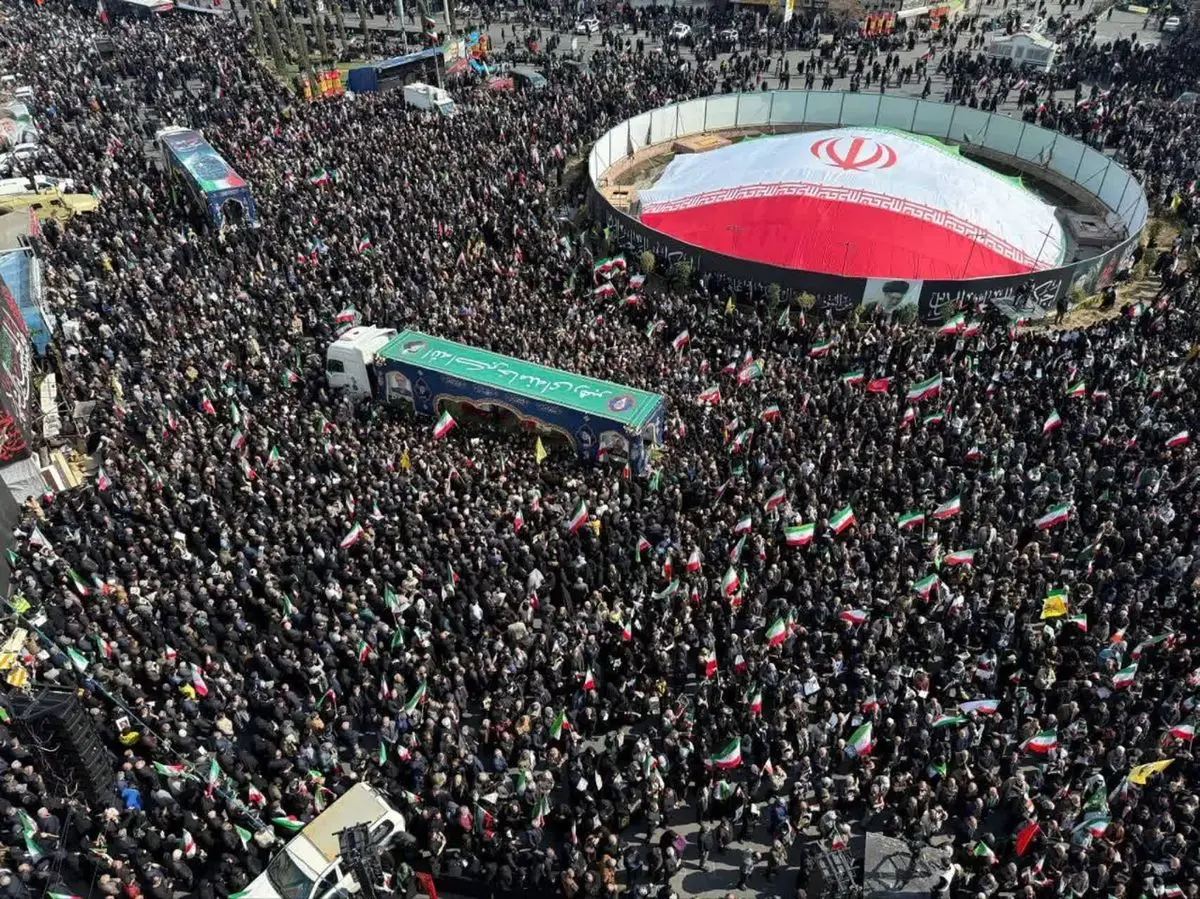 فریاد انتقام خواهی خانواده شهید دکتر علی لاریجانی در وداع با پیکر پاک شهدا 