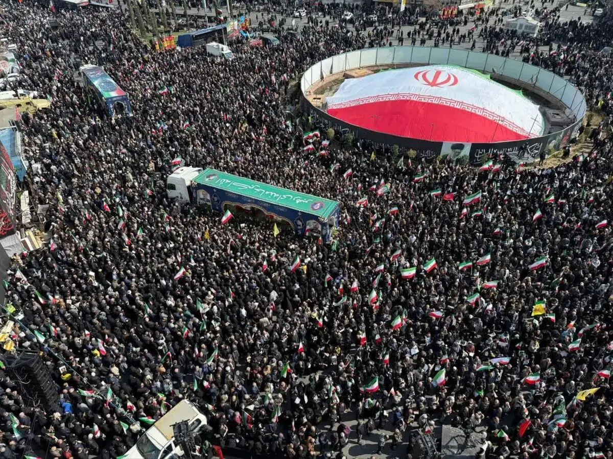 فریاد انتقام خواهی خانواده شهید دکتر علی لاریجانی در وداع با پیکر پاک شهدا 