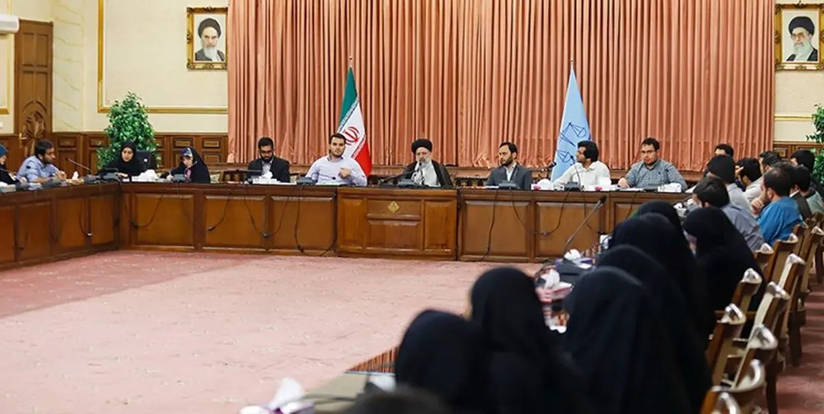 آِت الله رئیسی: هیچ خط قرمزی برای مبارزه با فساد نداریم