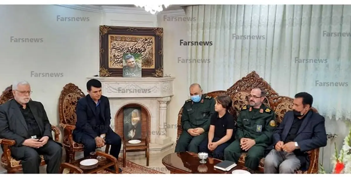 دیدار فرمانده کل سپاه با خانواده شهید صیادخدایی 