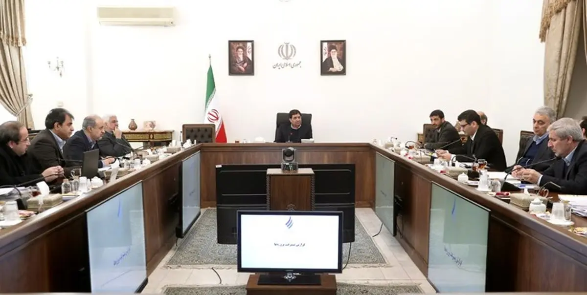 مخبر: رفع مشکلات اجرای ۴۸ طرح بزرگ پیشران اقتصاد ملی از اولویتهای دولت است