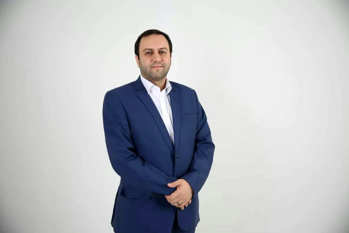 پیرهادی: مجلس جدید باید حق مردم از دولت را بگیرد